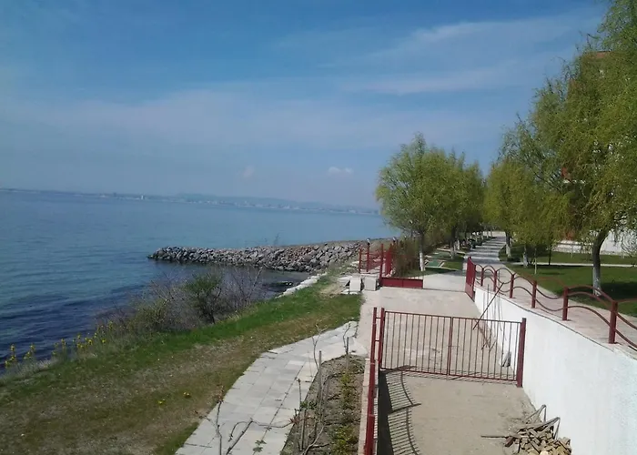 Private In Marina View Fort Beach Elenite