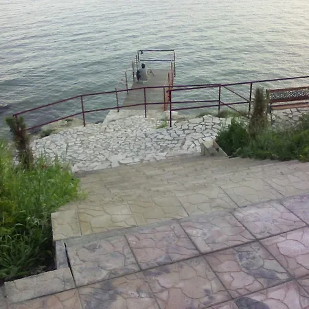 Private In Marina View Elenite